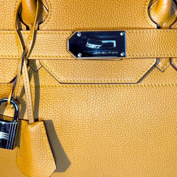 Hermes. HAC 50 (Haut à courroies) Togo leather caramel. Palladium hardware. - Picture 3 of 16
